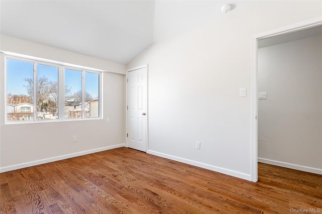 21 Spirit Lane, Staten Island, NY 10303