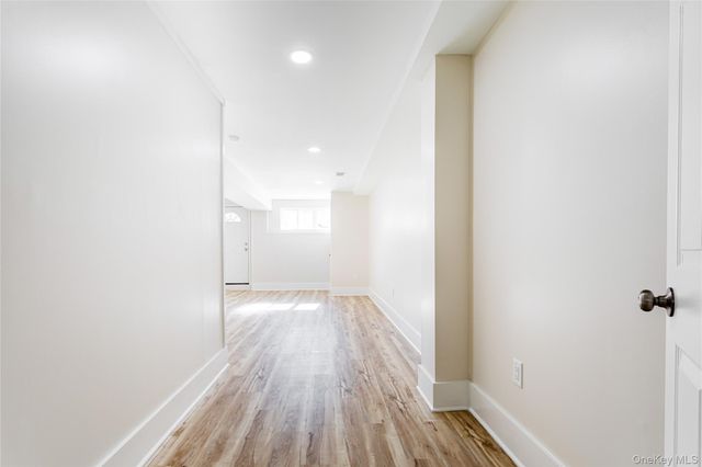 21 Spirit Lane, Staten Island, NY 10303