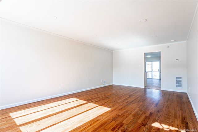 21 Spirit Lane, Staten Island, NY 10303