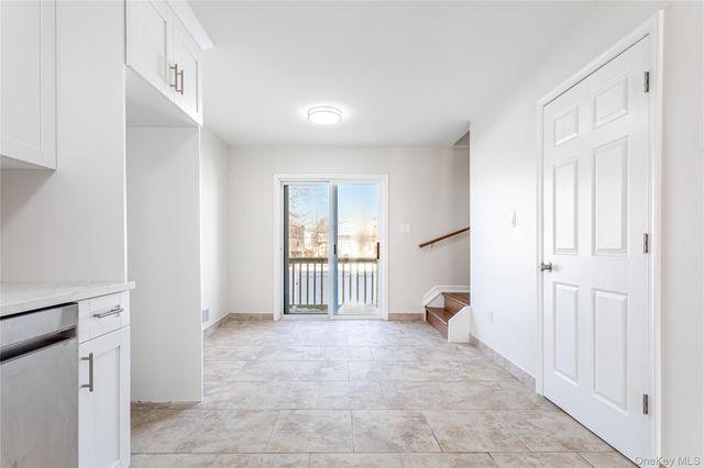 21 Spirit Lane, Staten Island, NY 10303