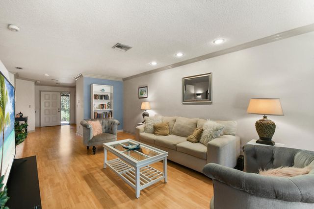 5266 Sapphire Valley, Boca Raton, FL 33486