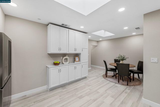 390 Guttenberg St, Daly City, CA 94014