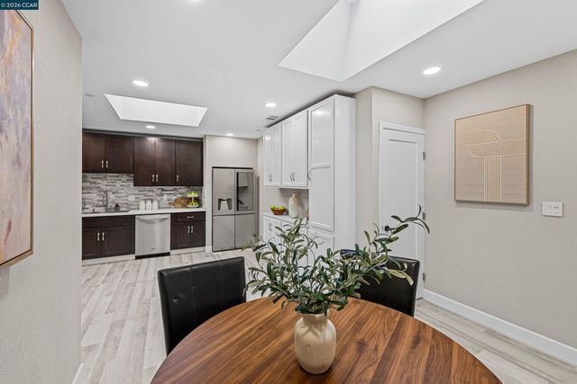 390 Guttenberg St, Daly City, CA 94014