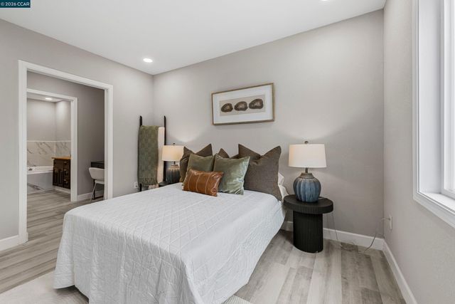 390 Guttenberg St, Daly City, CA 94014