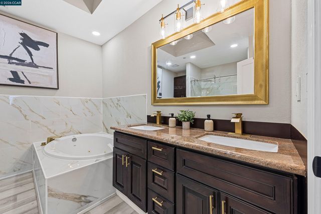 390 Guttenberg St, Daly City, CA 94014