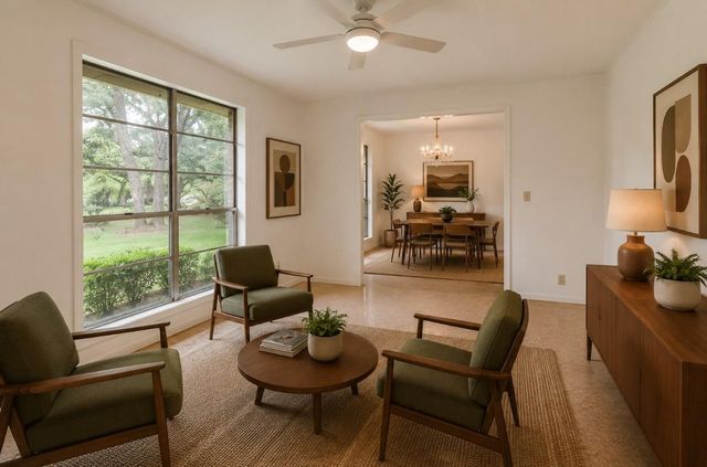 120 Southern Oaks Drive, Lake Jackson, TX 77566