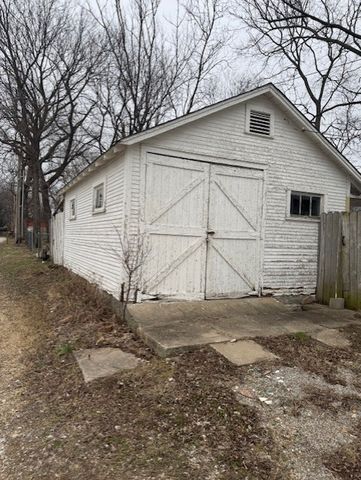 421 S Washington Street, Siloam Springs, AR 72761