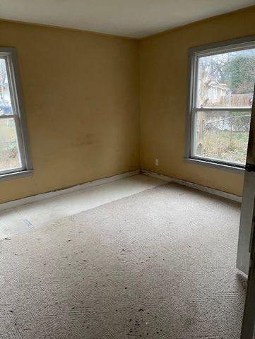 421 S Washington Street, Siloam Springs, AR 72761