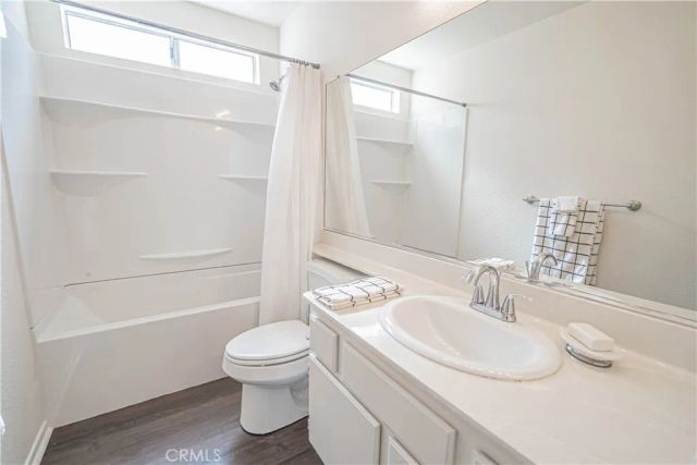 18834 Vista Del Canon H, Newhall, CA 91321