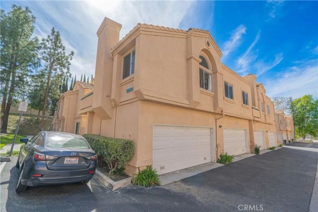 18834 Vista Del Canon H, Newhall, CA 91321