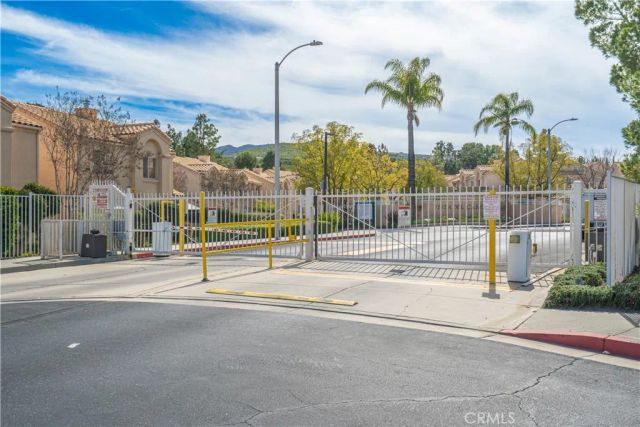 18834 Vista Del Canon H, Newhall, CA 91321