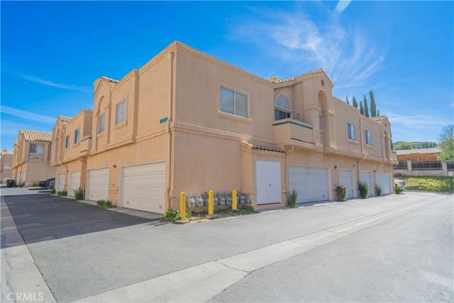 18834 Vista Del Canon H, Newhall, CA 91321