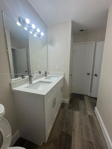 3033 NW 43rd Ave 106, Lauderdale Lakes, FL 33313