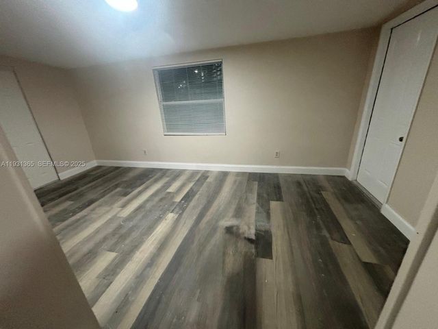 3033 NW 43rd Ave 106, Lauderdale Lakes, FL 33313