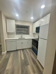 3033 NW 43rd Ave 106, Lauderdale Lakes, FL 33313