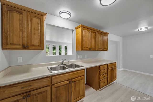 12833 9th Avenue SW, Burien, WA 98146