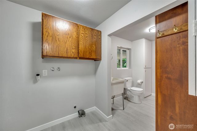 12833 9th Avenue SW, Burien, WA 98146