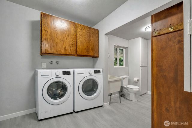 12833 9th Avenue SW, Burien, WA 98146