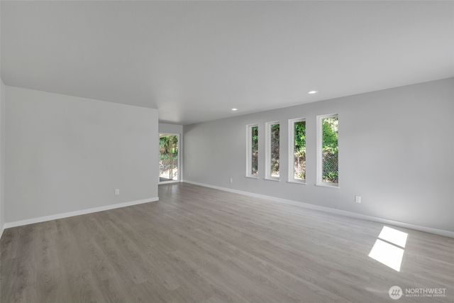 12833 9th Avenue SW, Burien, WA 98146