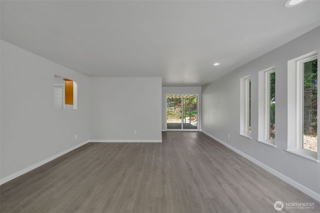 12833 9th Avenue SW, Burien, WA 98146