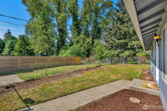 12833 9th Avenue SW, Burien, WA 98146