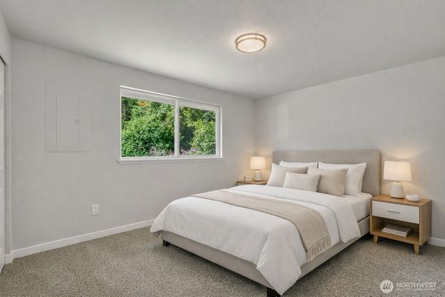 12833 9th Avenue SW, Burien, WA 98146