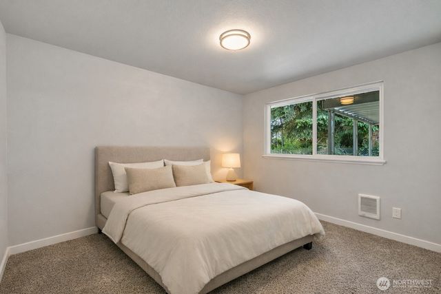 12833 9th Avenue SW, Burien, WA 98146