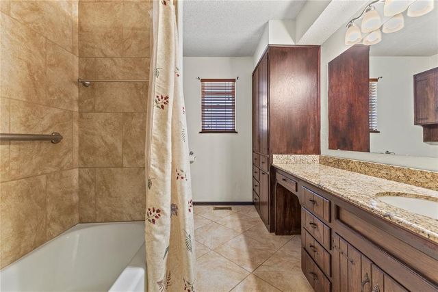 514 Oak Drive, Weatherford, OK 73096