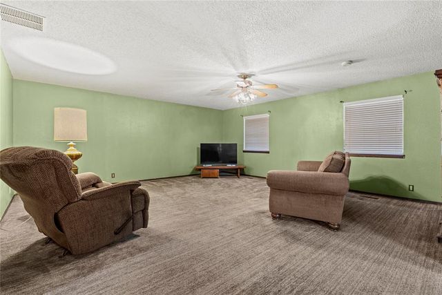 514 Oak Drive, Weatherford, OK 73096