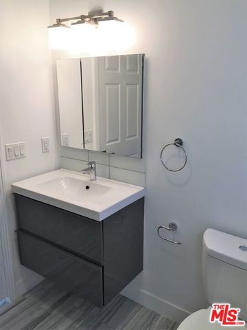 8538 W West Knoll Drive, West Hollywood, CA 90069