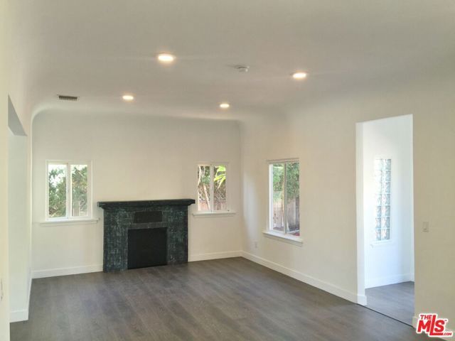 8538 W West Knoll Drive, West Hollywood, CA 90069