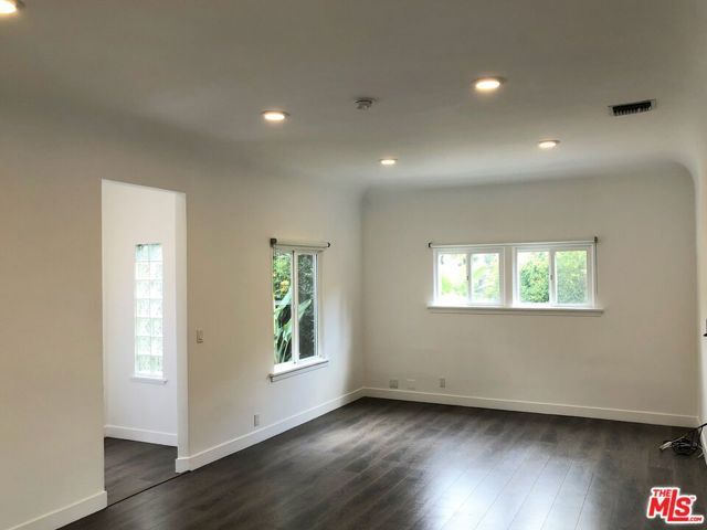 8538 W West Knoll Drive, West Hollywood, CA 90069