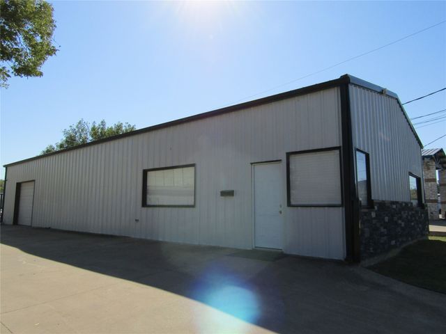 1324 N Main Street, Paris, TX 75460