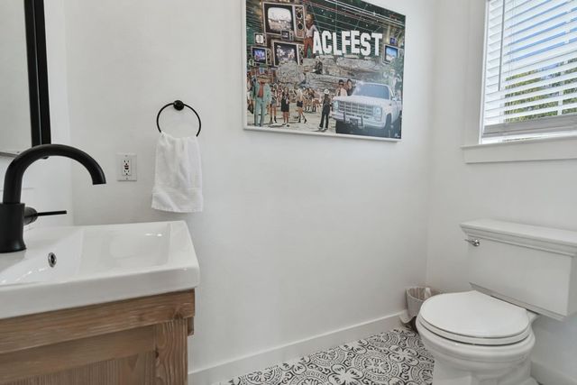 3602 S 2nd ST, Austin, TX 78704