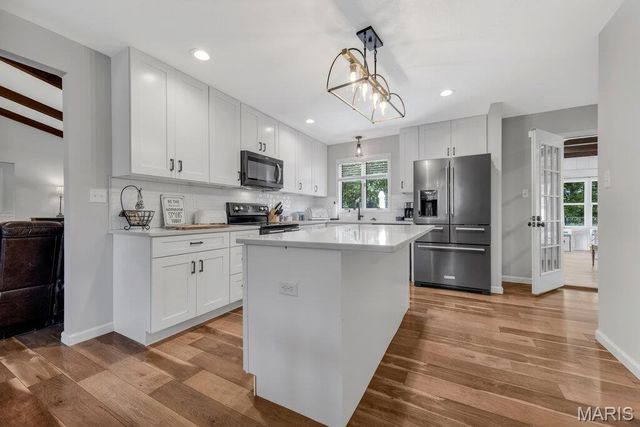 2 Bridal Oak Court, O'fallon, MO 63366