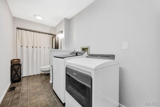2 Bridal Oak Court, O'fallon, MO 63366