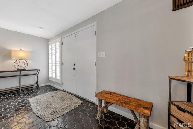 2 Bridal Oak Court, O'fallon, MO 63366