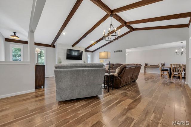 2 Bridal Oak Court, O'fallon, MO 63366