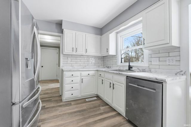 4924 Standish Drive, Fort Wayne, IN 46806