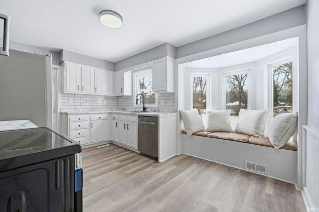 4924 Standish Drive, Fort Wayne, IN 46806