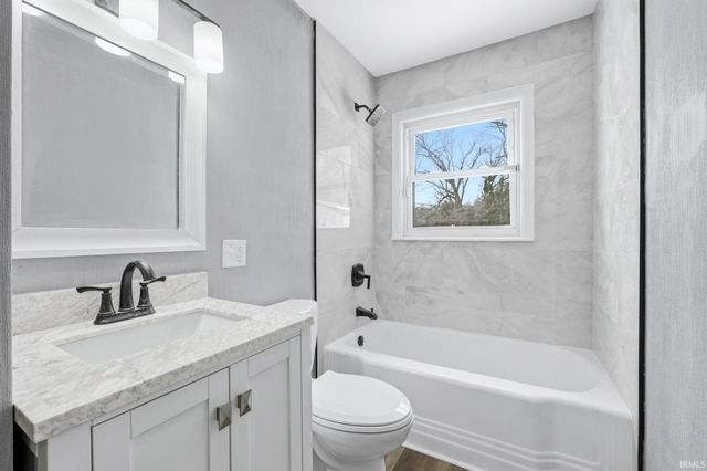 4924 Standish Drive, Fort Wayne, IN 46806