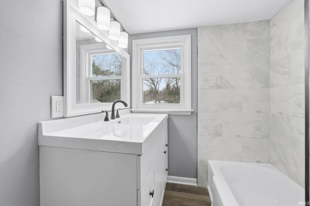 4924 Standish Drive, Fort Wayne, IN 46806