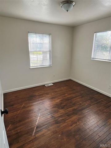 10147 Clairmont Drive, Dellwood, MO 63136