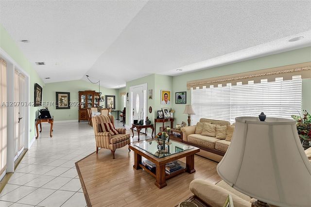 15735 SW 153rd Ave, Miami, FL 33187