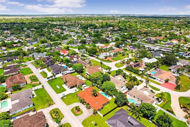 15735 SW 153rd Ave, Miami, FL 33187