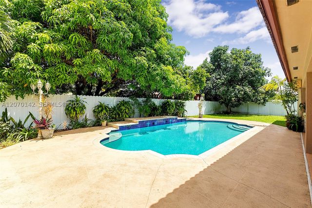 15735 SW 153rd Ave, Miami, FL 33187