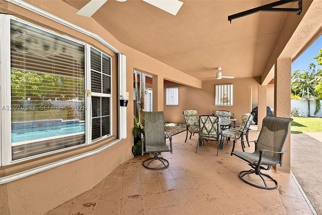15735 SW 153rd Ave, Miami, FL 33187