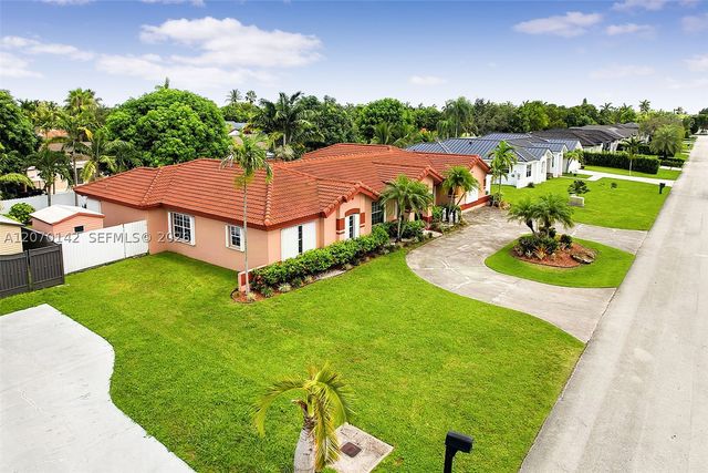 15735 SW 153rd Ave, Miami, FL 33187