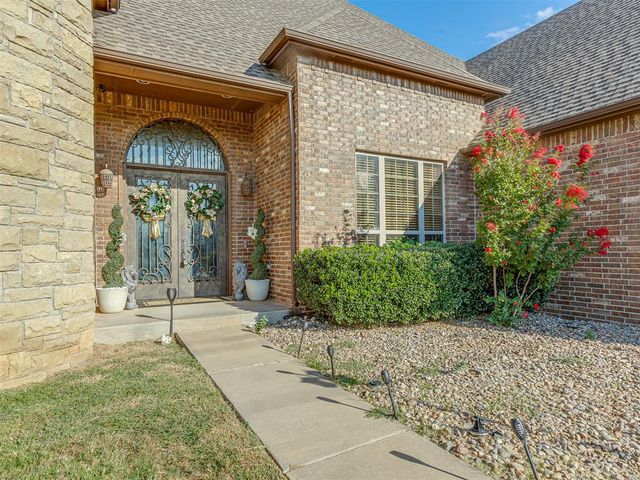 13630 S Kelly Avenue, Edmond, OK 73025