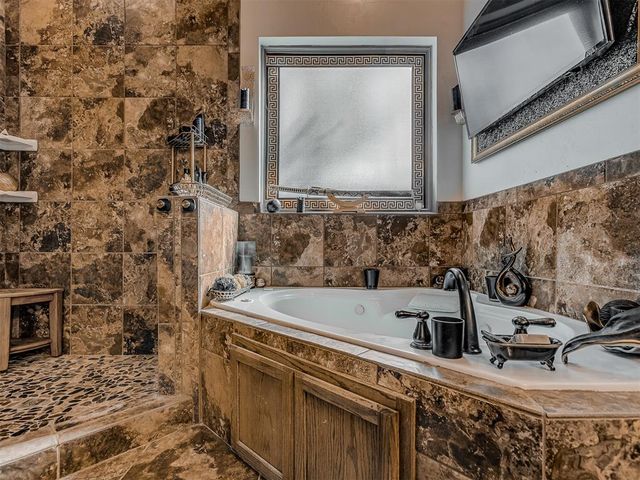 13630 S Kelly Avenue, Edmond, OK 73025